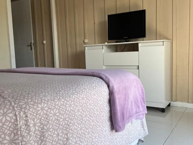Imagem 10: 10 Dormitórios, 4 Suíte, 5 Vagas na Garagem, 200M² de Área Construída
