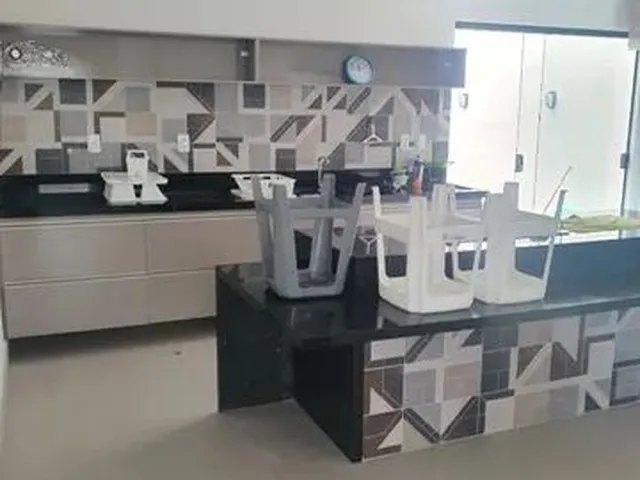 Imagem 5: Casa com Piscina na Coroa do Meio
