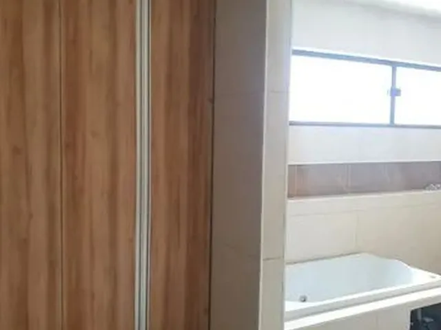 Imagem 3: Casa com Piscina na Coroa do Meio