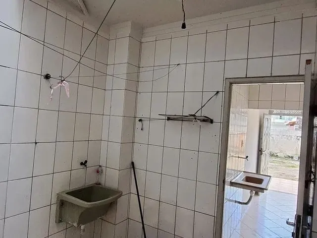 Imagem 2: Casa em Residencial Cond. Fechado