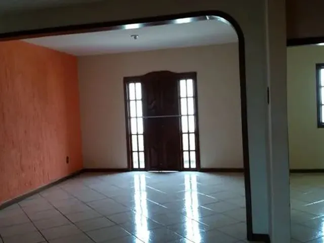 Imagem: Alugo Excelente Casa de 4 Qtos