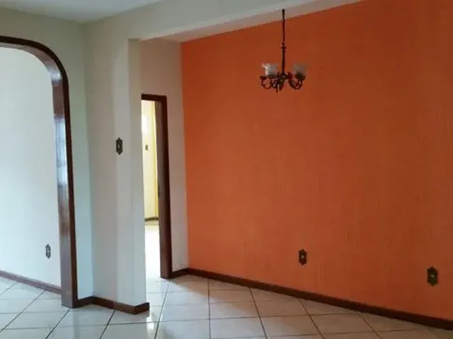 Imagem 5: Alugo Excelente Casa de 4 Qtos