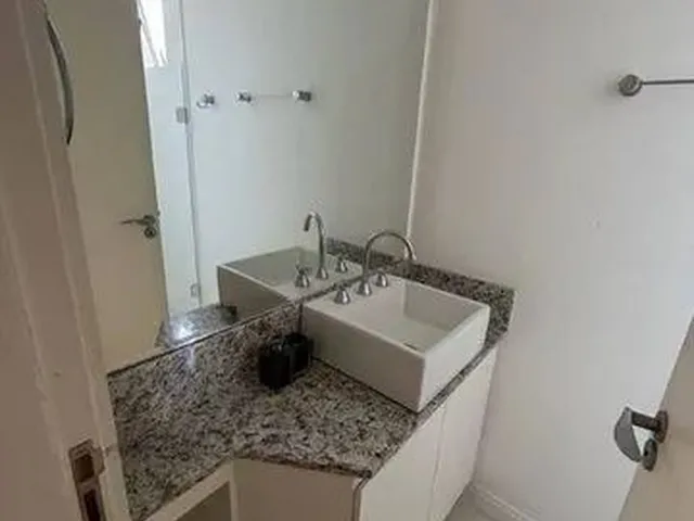 Imagem 14: Apartamento com 3 Dormitórios para Alugar, 160 M² por R$ 3.740,00/Mês - Centro