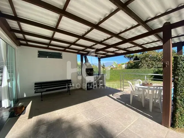 Imagem 9: Casa À Venda, 4 Quartos, 2 Suítes e Piscina, Campeche, Florianopolis - Sc