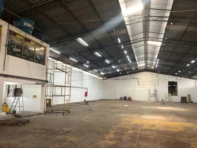 Imagem: Aluga-Se Galpão 1000M2, Próximo Porto