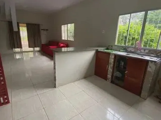 Imagem 2: Casa com 2 Quartos e Piscina em Vila Velha