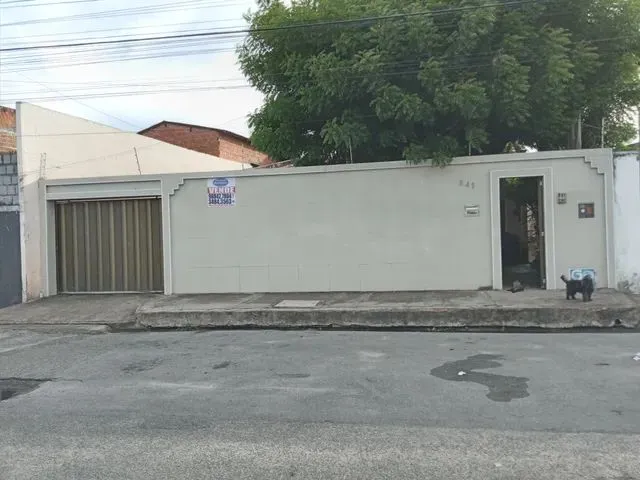 Imagem: A casa possui 3 Dormitórios, 3 Suítes, 4 Banheiros, 3