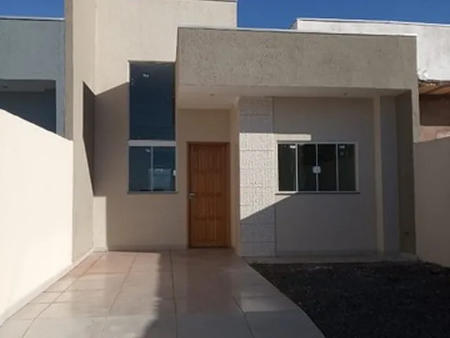 Imagem: Casa C/ Pé Direito Alto, 2 Quartos, Área