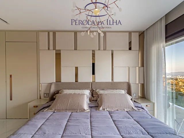 Imagem 5: Casa em Condomínio de Luxo no Bosque das Mansões em São José-SC: 4 Quartos, 2