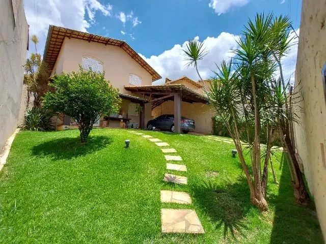 Imagem: Linda Casa Álvaro Camargos 2 Andares Jardim
