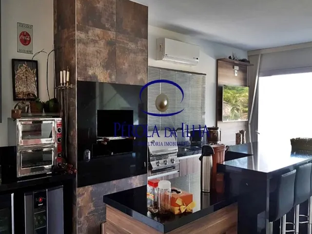 Imagem 8: Imóvel de luxo à venda em Florianópolis-SC: Casa de 7 quartos e 5 suítes no bairro