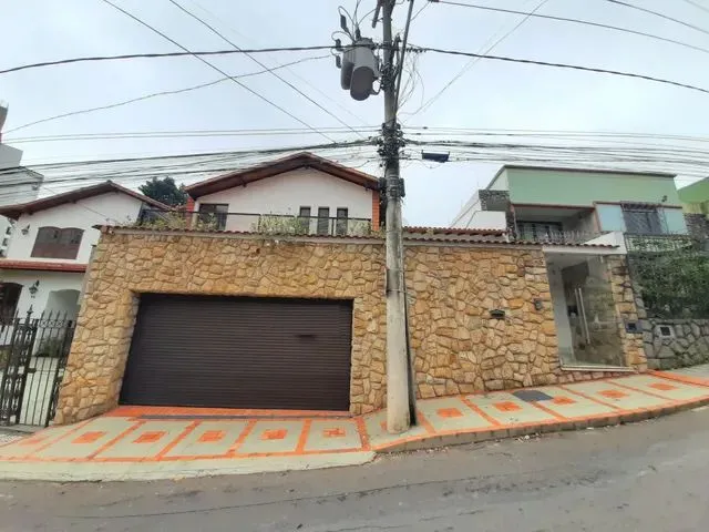 Imagem 3: Cód.: 878 - Casa com 3 Quartos (1 Suíte Máster) e 3 Vagas de Garagem, À Venda No