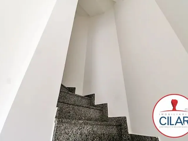 Imagem 2: Curitiba - Casa Padrão - Cachoeira