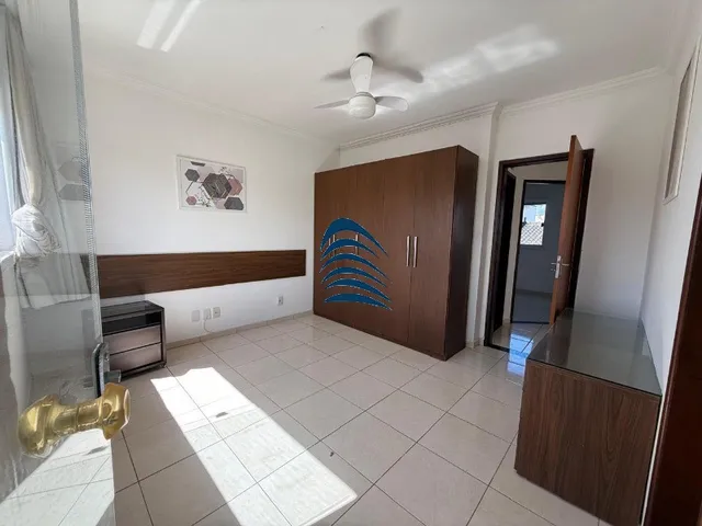 Imagem 10: Casa possui 300 m², 3/4 com suíte, apoio para empregada, área de serviço. Lavabo