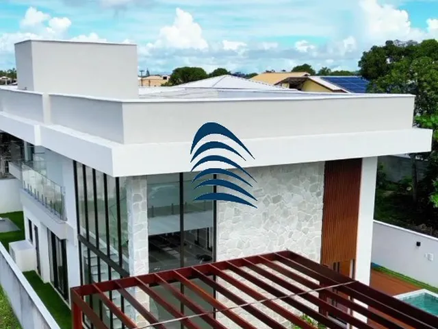 Imagem 3: Casa de Luxo em Guarajuba com 8 Suítes e 320m², Próxima à Praia