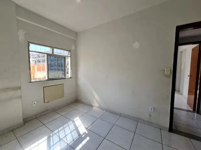 Imagem 4: Apartamento para Locação com 2 Quartos, Varanda e Vaga na Garagem no Centro Desão