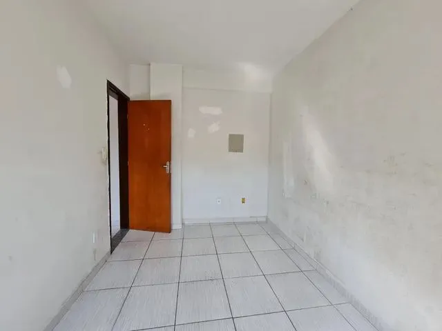 Imagem 11: Apartamento para Locação com 2 Quartos, Varanda e Vaga na Garagem no Centro Desão
