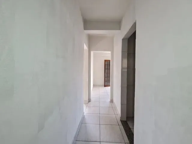 Imagem 5: Apartamento para Locação com 2 Quartos, Varanda e Vaga na Garagem no Centro Desão