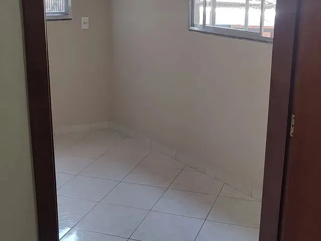 Imagem: Aluga-Se Uma Quitinete 600,00
