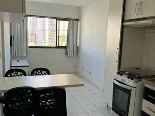 Imagem: A kitnet possui 1 Dormitório, 1 Banheiro, 1 Vaga na