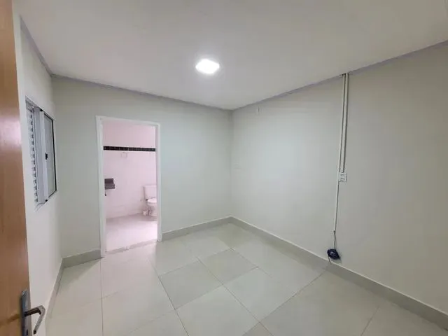 Imagem 10: Casa Comercial para Aluguel com 150 M2 com 05 Salas no Centro - Uberlândia - Mg