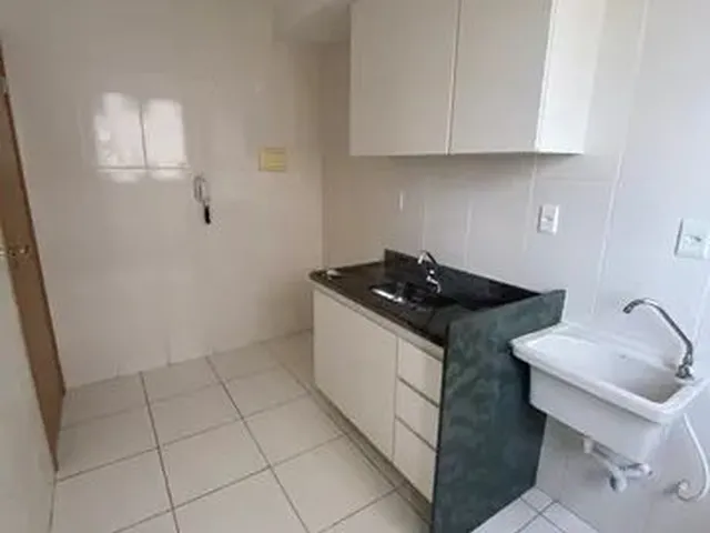 Imagem: Apartamento C/02 Quartos, Prédio com Elevador