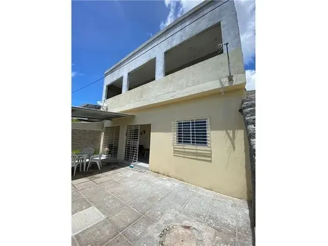 Imagem: Casa com 4 Dormitórios À Venda, 200 M²