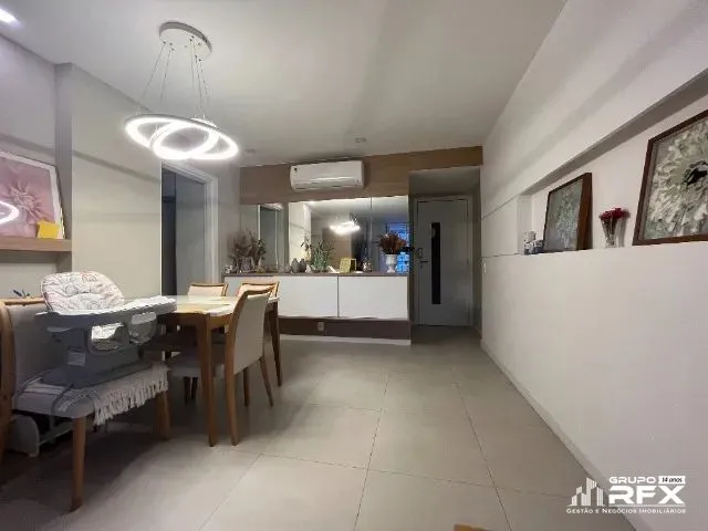Imagem: O apartamento possui 2 Dormitórios, 1 Suíte, 2 Banheiros,