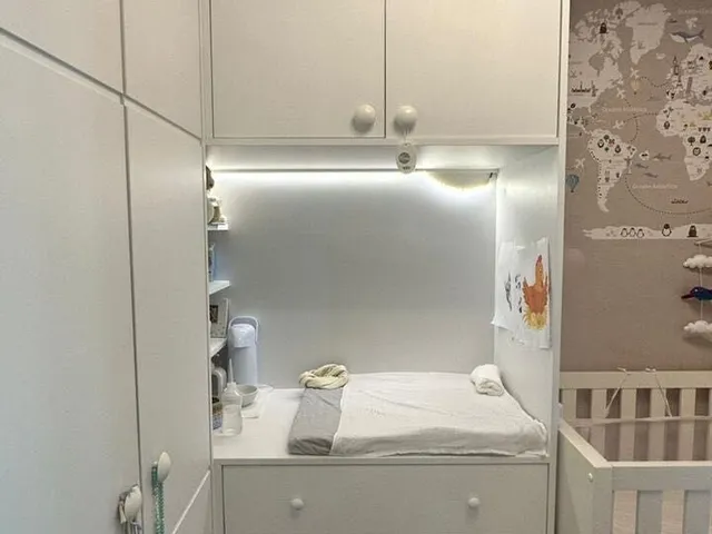 Imagem 9: Vendo Apartamento com 84m2 reformado com 2/4, gabinete, Varanda Panorâmica, 01 vaga no