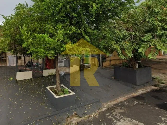 Imagem: A casa possui 2 Dormitórios, 1 Suíte, 2 Banheiros, 1 Vaga