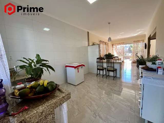 Imagem 2: VENHA MORAR EM MEAÍPE: CASA COM PISCINA E LOCALIZAÇÃO PRIVILEGIADA!, A 200 METROS DA
