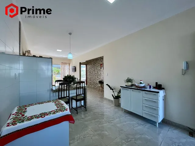 Imagem 3: VENHA MORAR EM MEAÍPE: CASA COM PISCINA E LOCALIZAÇÃO PRIVILEGIADA!, A 200 METROS DA