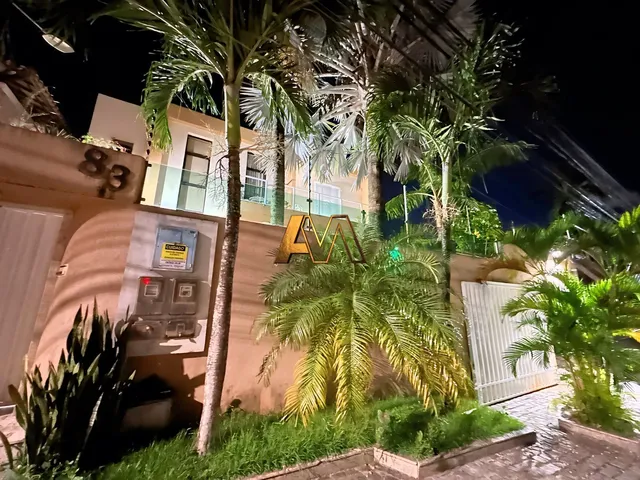 Imagem: A casa possui 4 Dormitórios, 2 Suítes, 5 Banheiros, 3