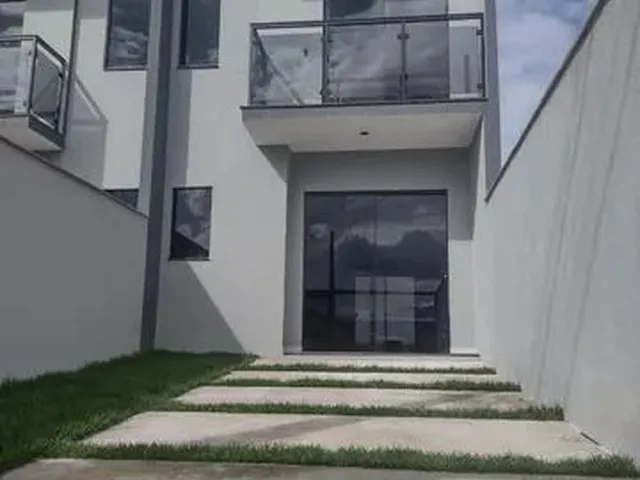 Imagem: A casa possui 2 Dormitórios, 2 Banheiros, 1 Vaga na