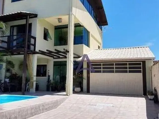 Imagem: Casa com 4 Dormitórios À Venda, 245 M²