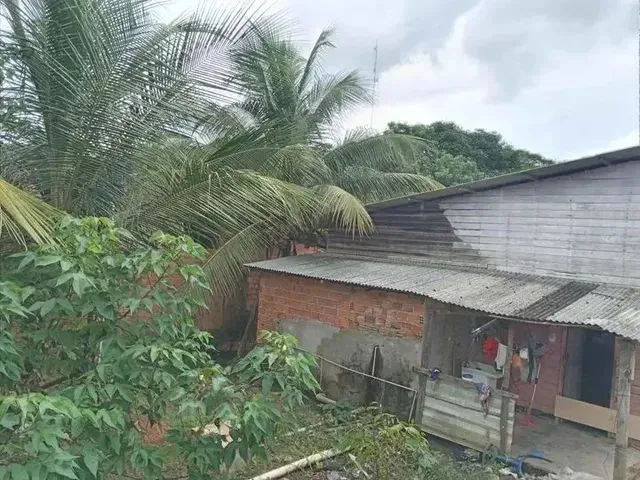 Imagem 5: Terreno no Km9 Entre as Linhas D e E