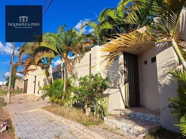Imagem: Casa com 4 Dormitórios À Venda, 215 M²