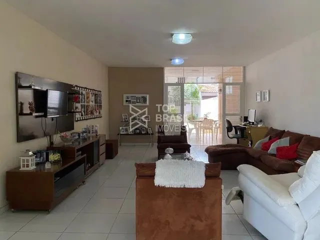 Imagem 3: Casa de 05 Quartos com Anexo, no Coração do Tirol - Natal