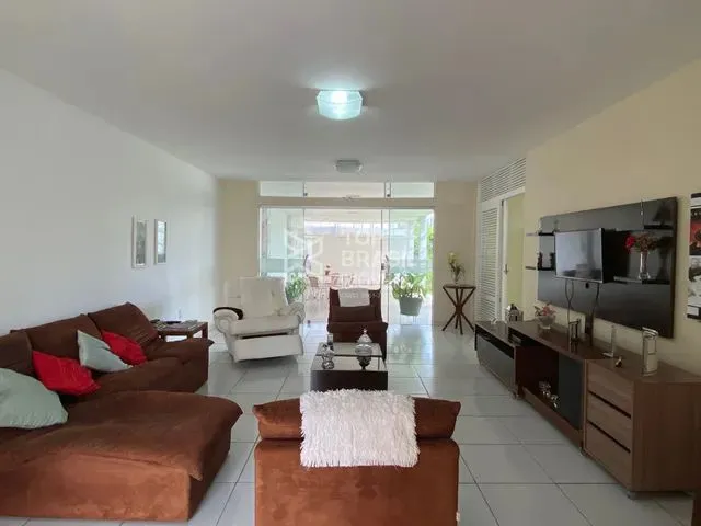 Imagem 5: Casa de 05 Quartos com Anexo, no Coração do Tirol - Natal