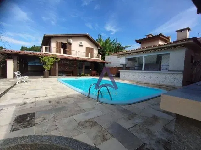 Imagem: Casa com 4 Dormitórios para Alugar, 530