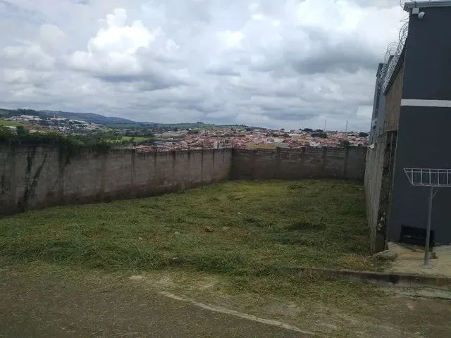 Imagem 2: Terreno de 300Mts. Plano e Murado