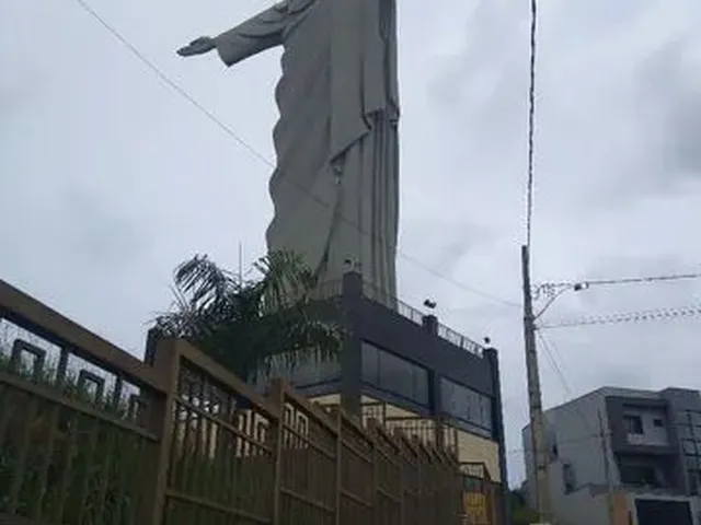 Imagem 5: Terreno de 300Mts. Plano e Murado