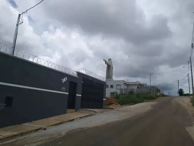 Imagem 4: Terreno de 300Mts. Plano e Murado