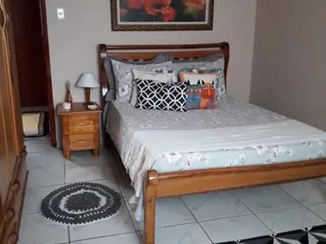 Imagem: A casa possui 2 Dormitórios, 2 Banheiros, 127m² de Área