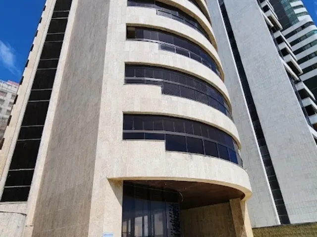 Imagem: A casa possui 6 Dormitórios, 6 Suítes, 7 Banheiros, 6