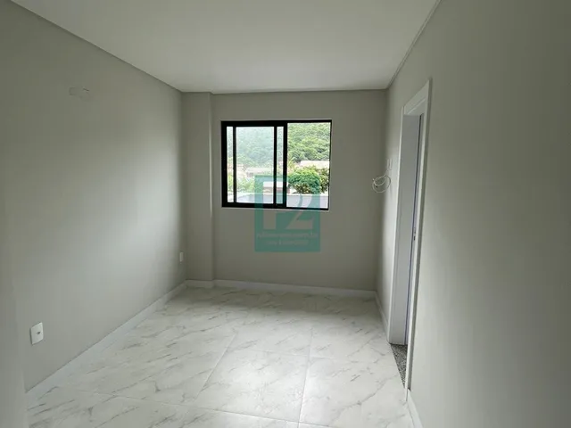 Imagem 4: Apartamento Espaçoso Com 02 Suítes e Ótima Localização Em Bombas - Bombinhas/SC