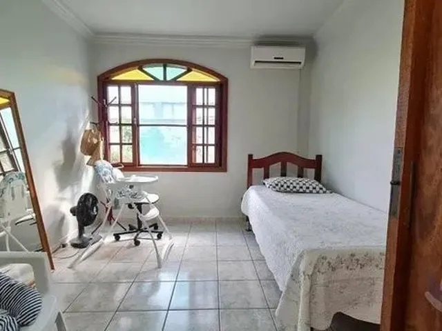Imagem 10: Casa para Venda em Florianópolis, Carianos, 4 Dormitórios, 1 Suíte, 4 Banheiros, 3
