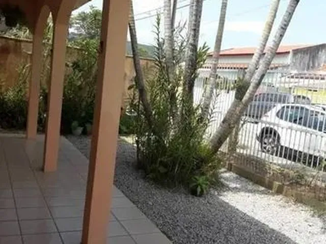 Imagem 8: Casa para Venda em Florianópolis, Carianos, 4 Dormitórios, 1 Suíte, 4 Banheiros, 3