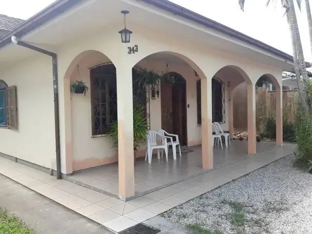 Imagem 3: Casa para Venda em Florianópolis, Carianos, 4 Dormitórios, 1 Suíte, 4 Banheiros, 3