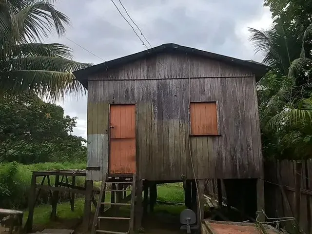 Imagem: A casa possui 1 Dormitório, 1 Banheiro e está localizado